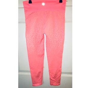 Zelo’s Women’s Coral Leopard Print Leggings